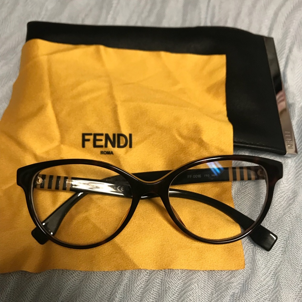 Fendi eye glasses 👓